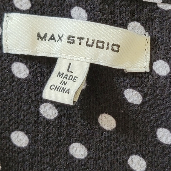 MAX Studio Ruffle Sleeveless Polka Dots Top in Black and White Size M* - Picture 7 of 9